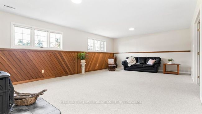 2344 Bentim Rd, House other with 3 bedrooms, 2 bathrooms and 4 parking in Mount Brydges ON | Image 25