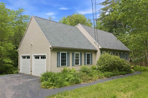 36 Church St, Deerfield, NH, 03037-1426 | Card Image