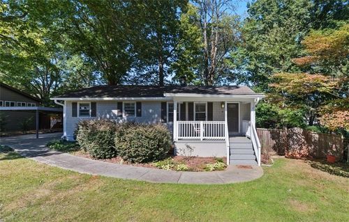 1003 Valley Dr Se, Smyrna, GA, 30080-4242 | Card Image