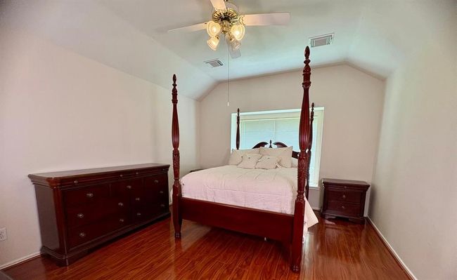 Master Bedroom | Image 8