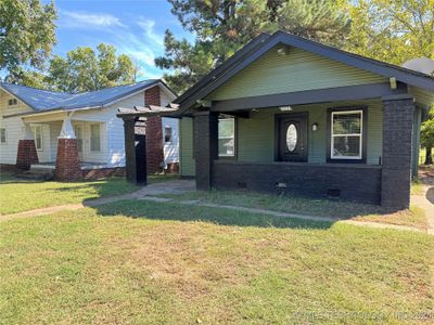 1502 E 6th Street, House other with 3 bedrooms, 2 bathrooms and null parking in Okmulgee OK | Image 1