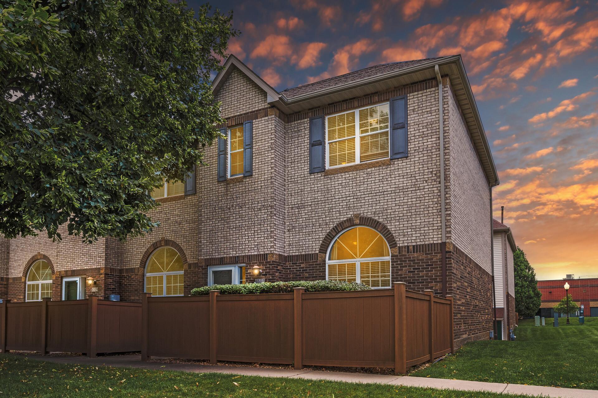 Regency Ln, Eden Prairie, MN 55344