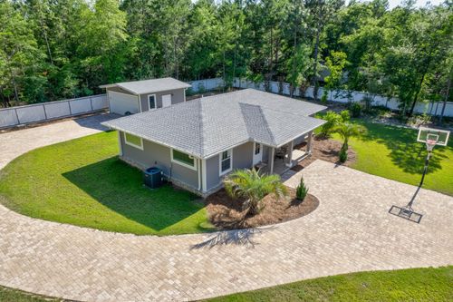 521 W Juniper Ave, Defuniak Springs, FL, 32433-7815 | Card Image