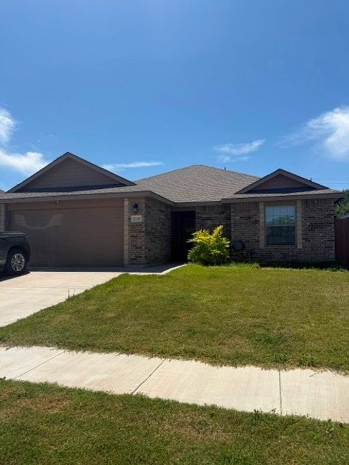 5749 Foxfire Dr, Abilene, TX, 79606-1767 | Card Image