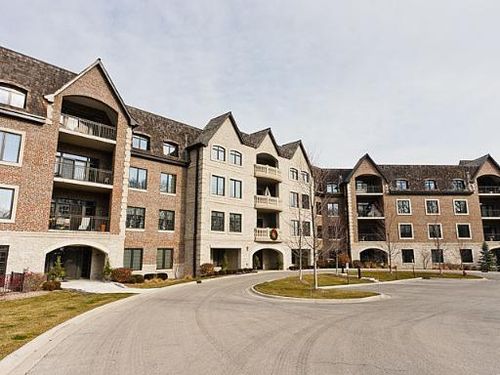 apt-301-1800 Amberley Ct, Lake Forest, IL, 60045-1091 | Card Image