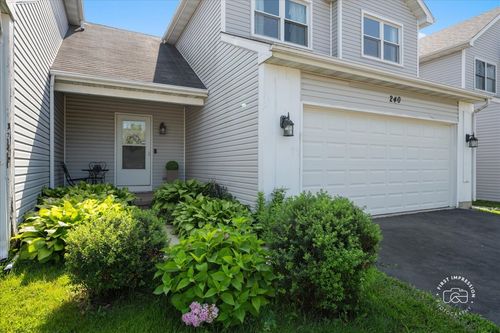240 Mack Dr, Hinckley, IL, 60520-9222 | Card Image