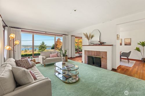 9619 Sw 268th St, Vashon, WA, 98070-8413 | Card Image