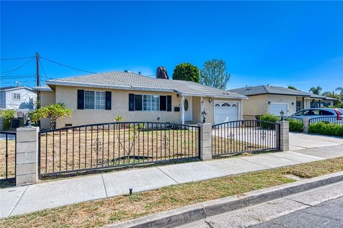 903 Willow Dr, Brea, CA, 92821-5052 | Card Image