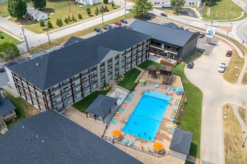 401-403 Veterans Blvd, Branson, MO, 65616-2060 | Card Image