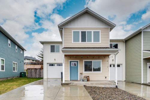 1627 E 3rd St, Moscow, ID, 83843-3774 | Card Image