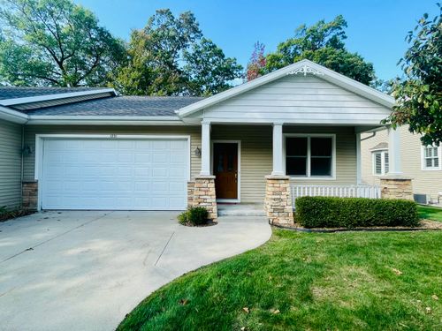1231 Blue Heron Dr, Ludington, MI, 49431-1070 | Card Image
