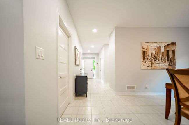 5 Tulip Tree Rd, House attached with 4 bedrooms, 3 bathrooms and 2 parking in Saint Davids ON | Image 6