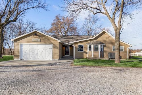 1024 S Madison St, Raymore, MO, 64083-9345 | Card Image