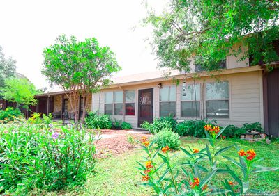 275 Fort Clark Rd, Townhouse with 2 bedrooms, 2 bathrooms and null parking in Brackettville TX | Image 2