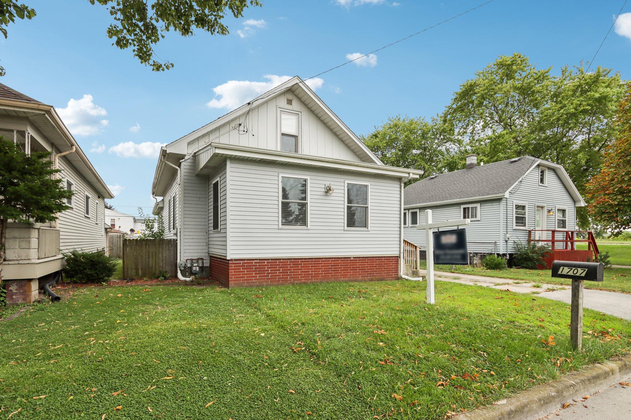Pratt Ave, Mount Pleasant, WI 53403