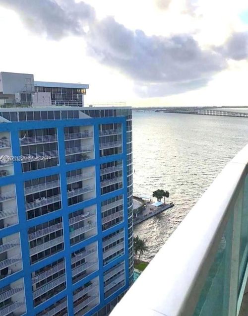 1902-2101 Brickell Ave, Miami, FL, 33129-2117 | Card Image