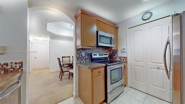 601 - 6670 Nw 114th Ave, Condo with 3 bedrooms, 2 bathrooms and null parking in Doral FL | Image 13