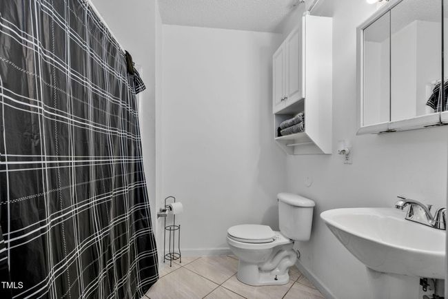 Unit C Bath | Image 14