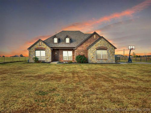 555 W 171st Street S, Glenpool, OK, 74033 | Card Image