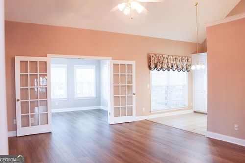 401 Myrtle Ct, Loganville, GA, 30052-7006 | Card Image