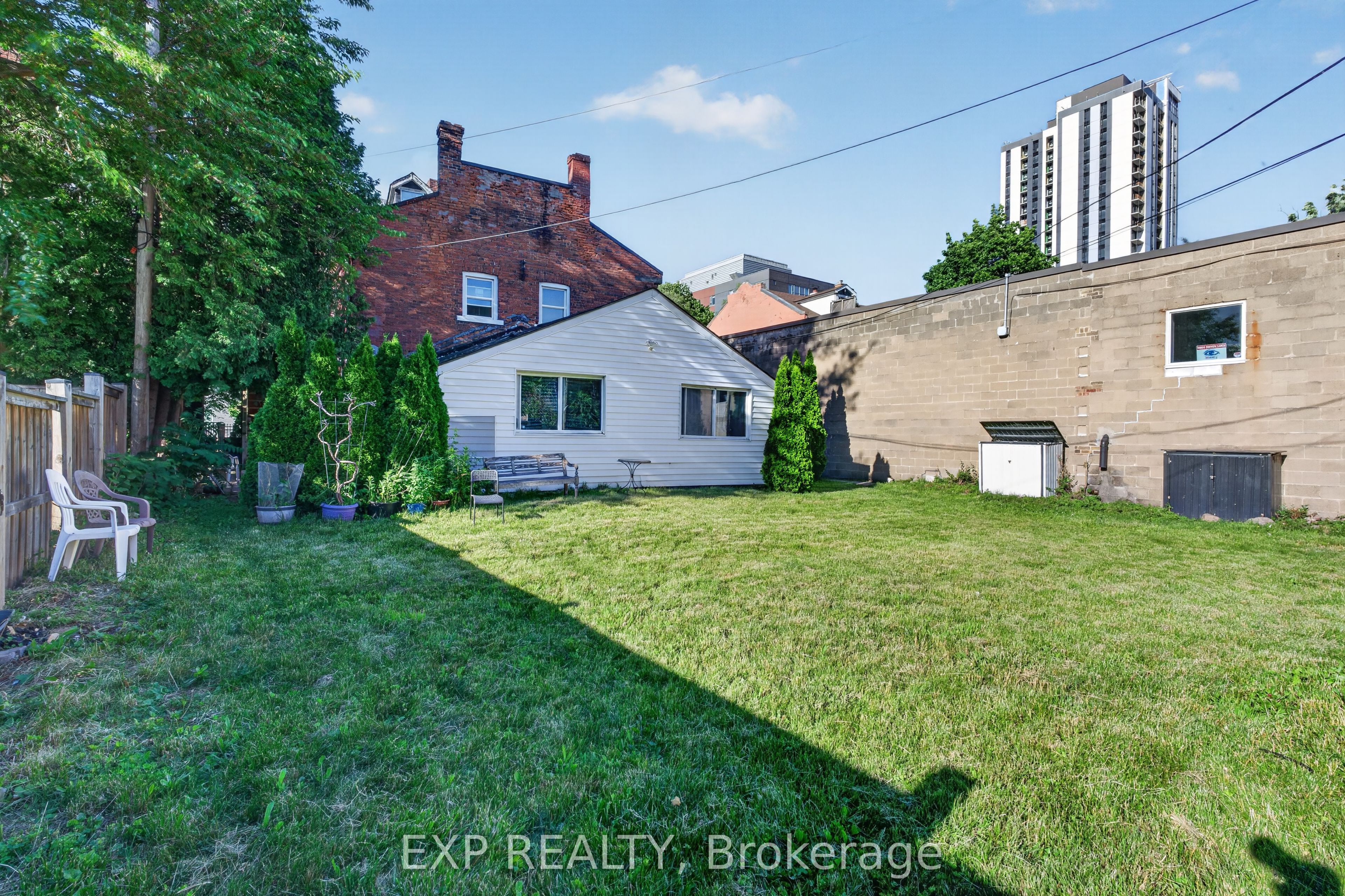 Commercial Sale in Hamilton 3