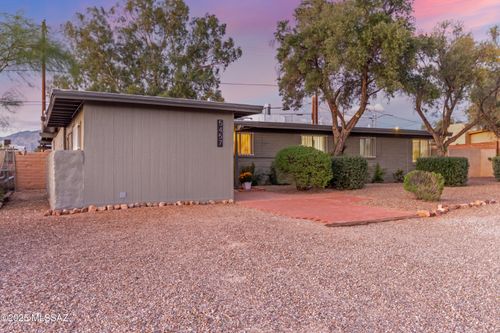 5457 E 6th St, Tucson, AZ, 85711-2341 | Card Image