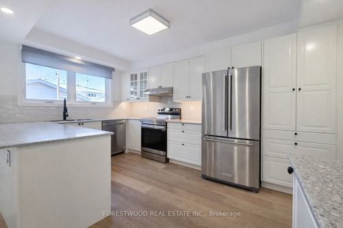 2485 Barcella Crescent, Mississauga, ON, L5K1E4 | Card Image