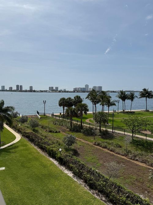 411-801 Lake Shore 411 Drive, Lake Park, FL, 33403 | Card Image