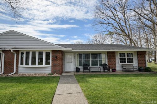 unit-b-9 Guilford Ct, Ridge, NY, 11961-8005 | Card Image