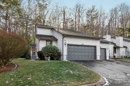 217 Cheyenne Ct, Asheville, NC, 28803-1933 | Card Image