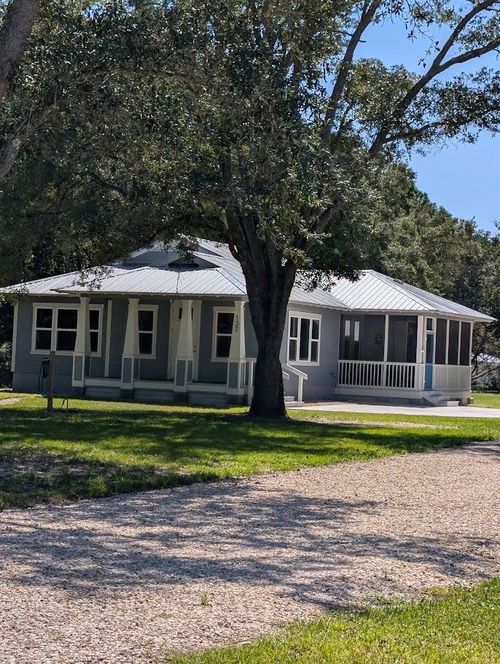 132 Putnal St, Carrabelle, FL, 32322-3502 | Card Image