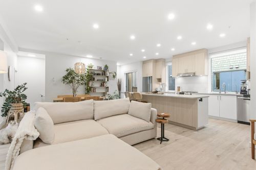 7-1089 Wilson Crescent, Squamish, BC, V8B0A5 | Card Image