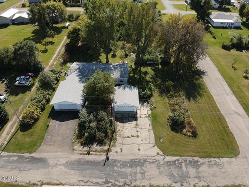 601 Avenue B E, Napoleon, ND, 58561-7201 | Card Image