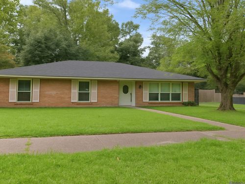 14525 Commission Ave, Baton Rouge, LA, 70817-5320 | Card Image