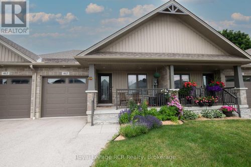 465 Wellington St E, Mount Forest, ON, N0G2L2 | Card Image