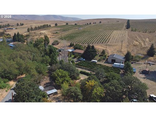 146 Oak Creek Rd, Dallesport, WA, 98617-0706 | Card Image