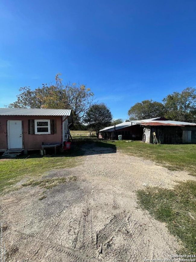 188 De La Fuente Rd., House other with 2 bedrooms, 2 bathrooms and null parking in Blanco TX | Image 14