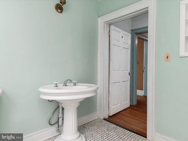 1008 W Central Ave, House other with 8 bedrooms, 5 bathrooms and null parking in DAVIDSONVILLE MD | Image 39