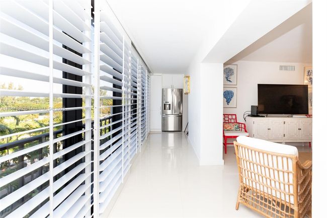 APT-5B - 77 Crandon Blvd, Condo with 1 bedrooms, 2 bathrooms and null parking in Key Biscayne FL | Image 17