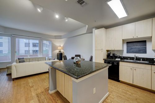 unit-308-3505 Sage Rd, Houston, TX, 77056-7029 | Card Image