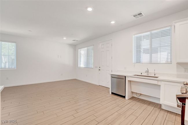 UNIT-190 - 5730 Sky Pointe Dr, Townhouse with 3 bedrooms, 3 bathrooms and null parking in Las Vegas NV | Image 12