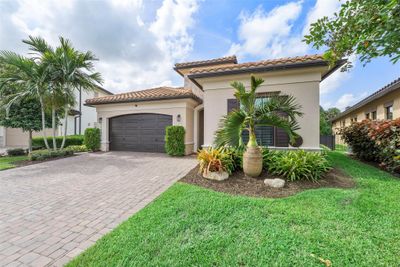 11740 Waterway Cir, House other with 4 bedrooms, 2 bathrooms and null parking in Parkland FL | Image 3