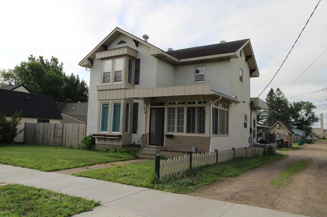 Side Entrance is to Kitchen | Image 5