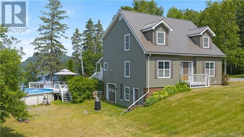 35 Mcgeachy Lane, Oak Haven, NB, E3L3T5 | Card Image