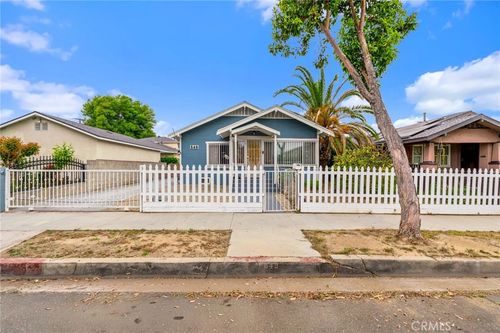 549 E Rhea St, Long Beach, CA, 90806-5529 | Card Image