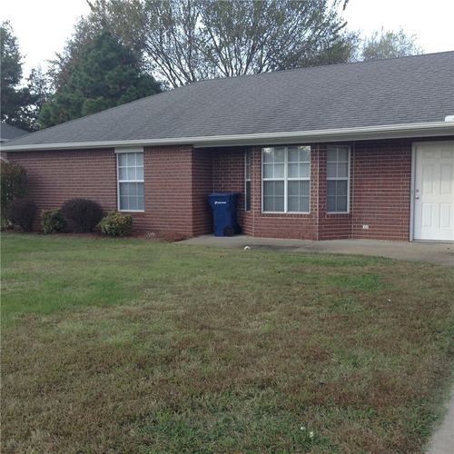 2152 Kristy Ln, Siloam Springs, AR, 72761 | Card Image