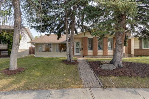 136 Rundleridge Way Ne, Calgary, AB, T1Y2J9 | Card Image