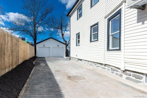 10 S 14th Ave, Mount Vernon, NY, 10550-2857 | Card Image