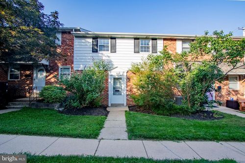 22-605 W Market St, WEST CHESTER, PA, 19382-2865 | Card Image