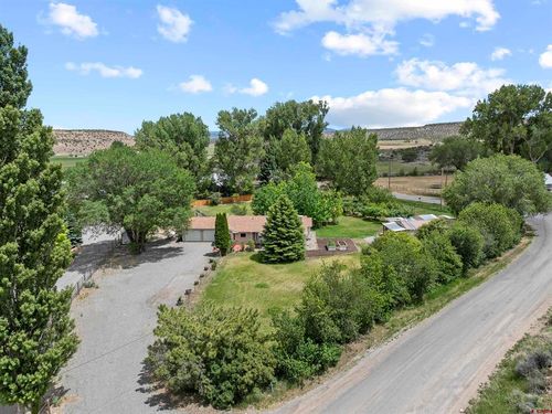 17018 Shavano Valley Rd, Montrose, CO, 81403-7944 | Card Image